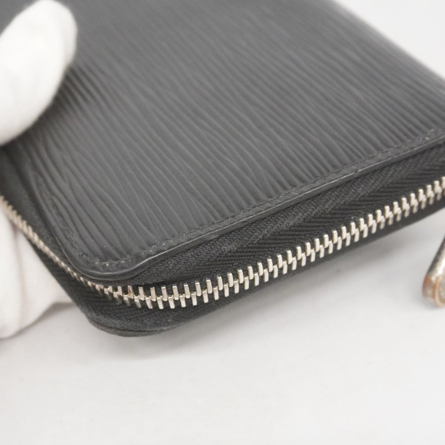 Louis Vuitton Noir Long Wallet (Bi-Fold) (Pre-Owned)