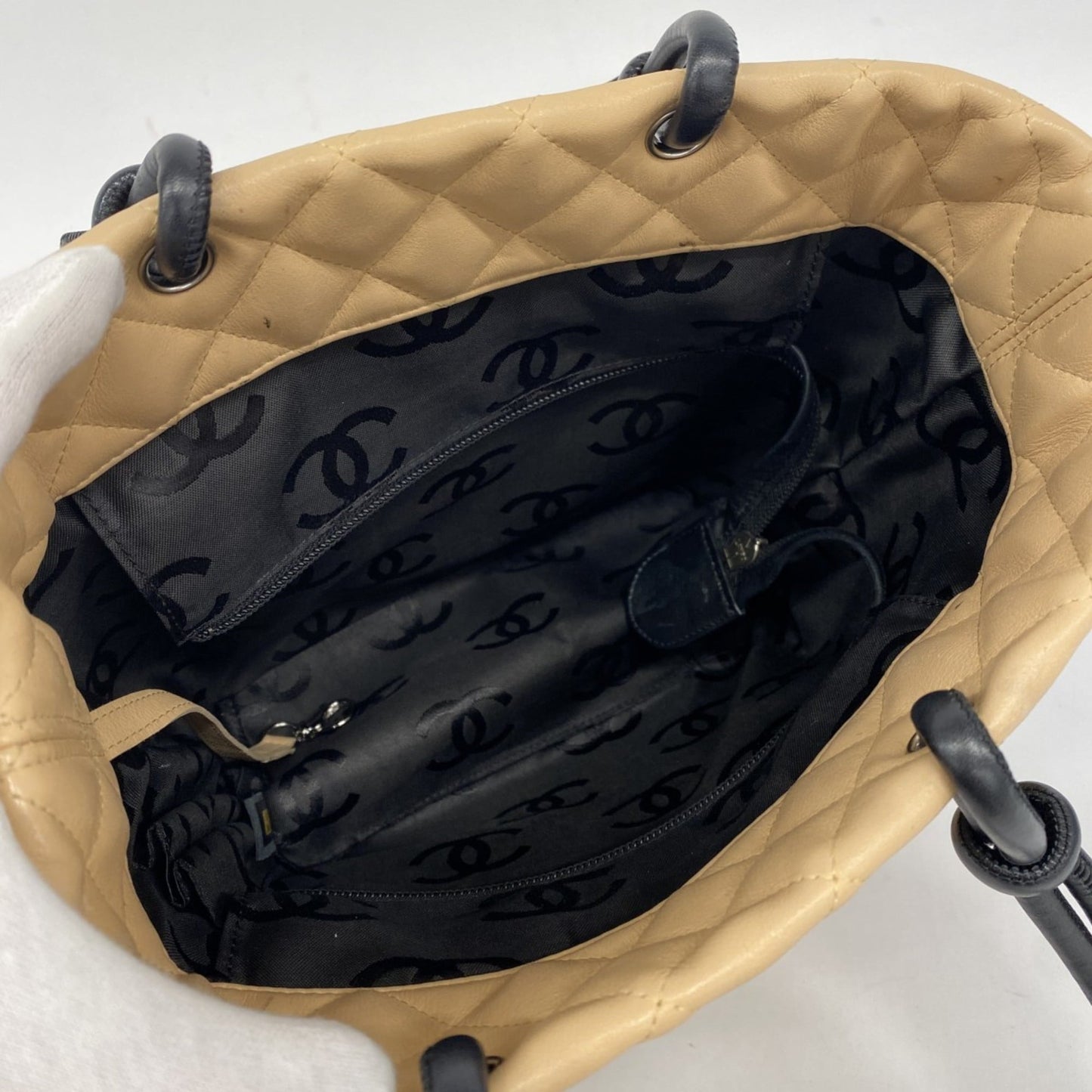 Chanel Beige Black Leather Tote Bag (Pre-Owned)