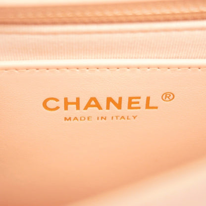 Chanel Pink Leather Shoulder Bag (Pre-Owned)