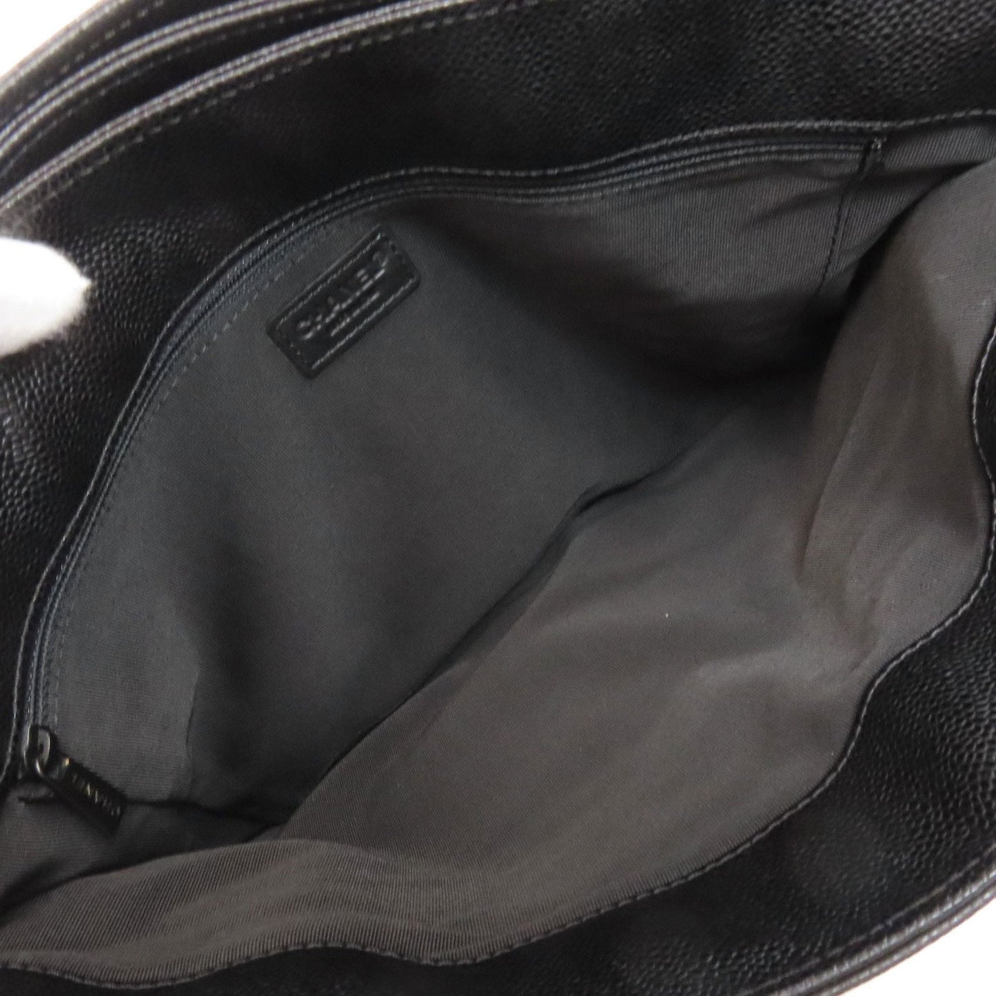 Chanel Black Leather Tote Bag (Pre-Owned)