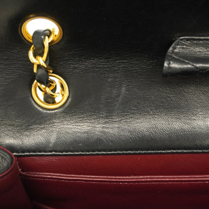 Chanel Black Leather Shoulder Bag (Pre-Owned)