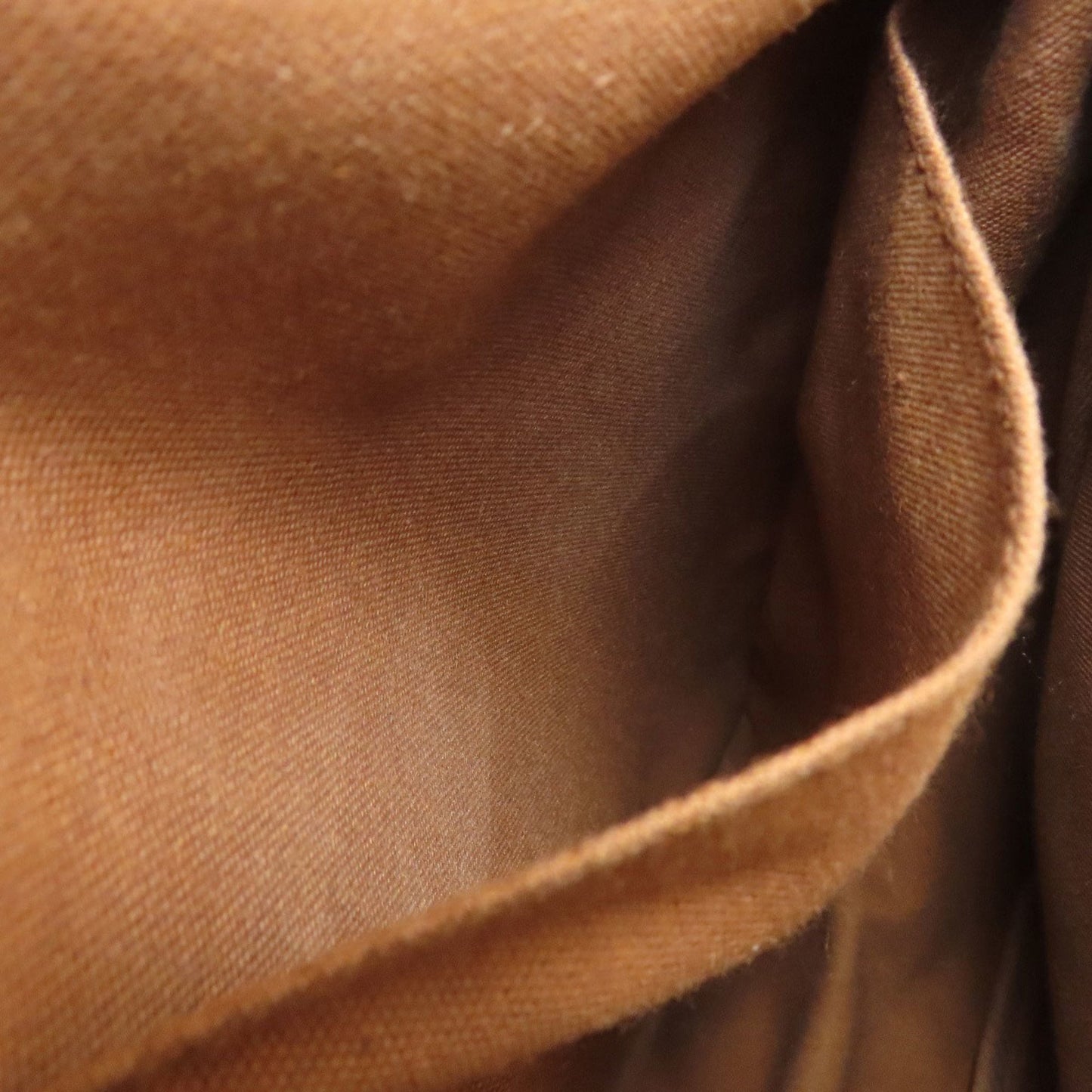 Louis Vuitton Brown Monogram Monogram Shoulder Bag (Pre-Owned)