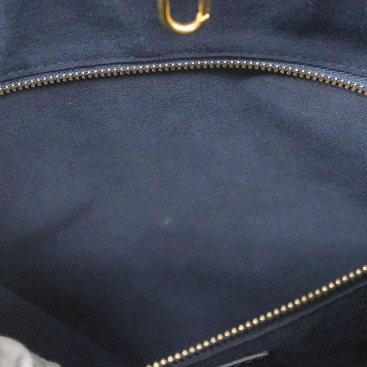 Louis Vuitton Noir Tote Bag (Pre-Owned)