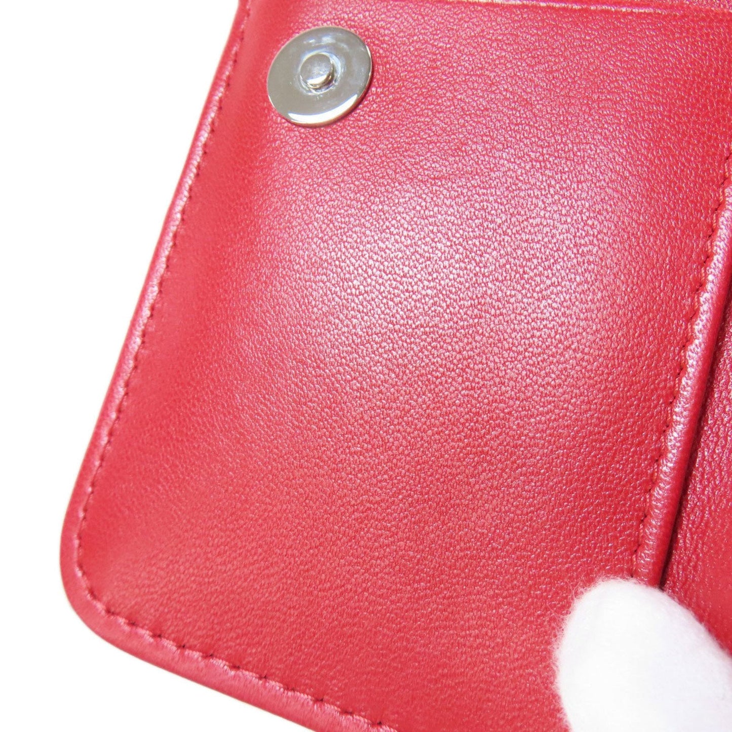 Chanel Matelasse Red Color Leather Wallet (Bi-Fold) (Pre-Owned)