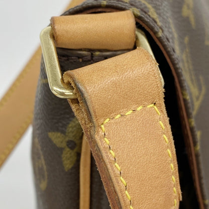 Louis Vuitton Brown Shoulder Bag (Pre-Owned)