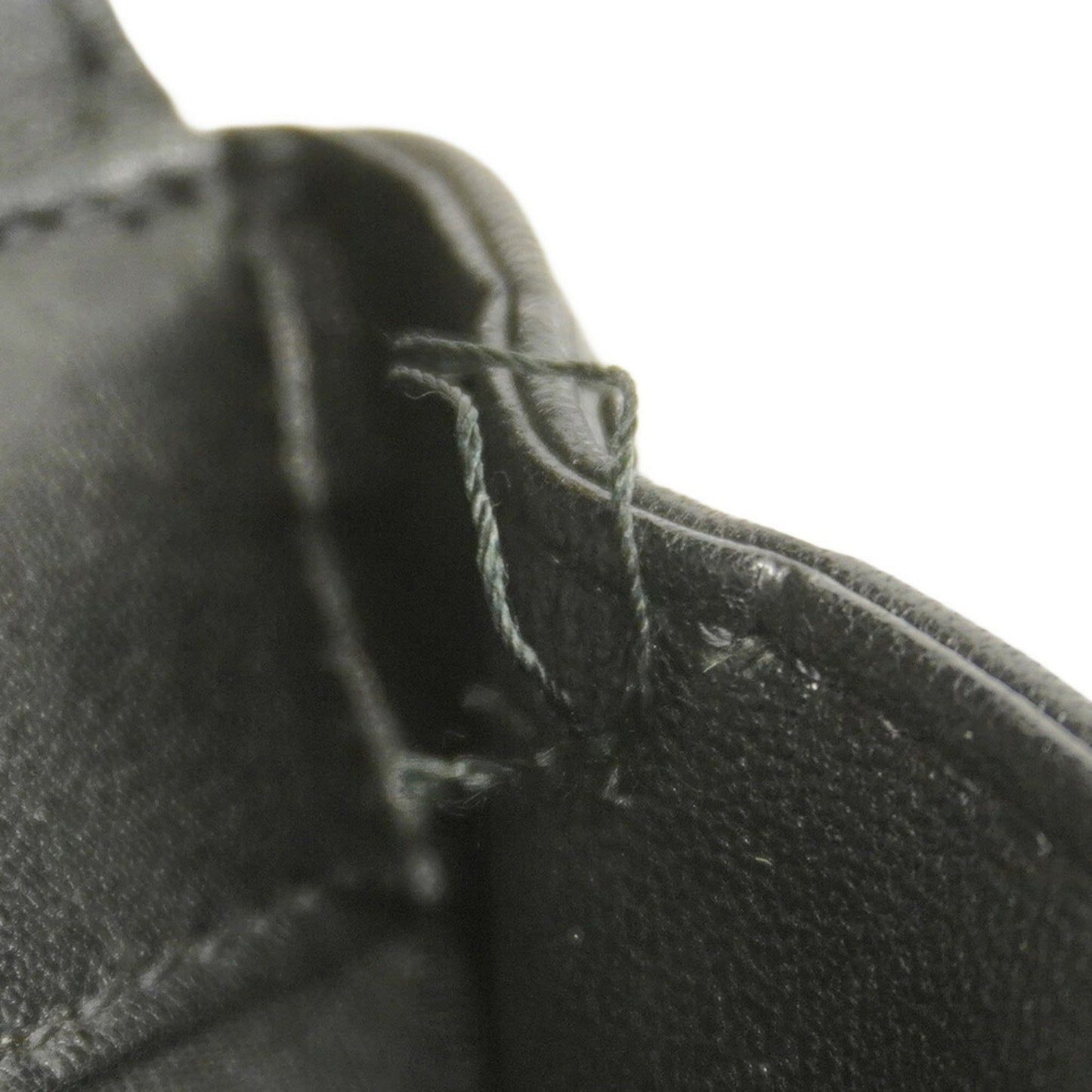 Chanel Black Leather Shoulder Bag (Pre-Owned)