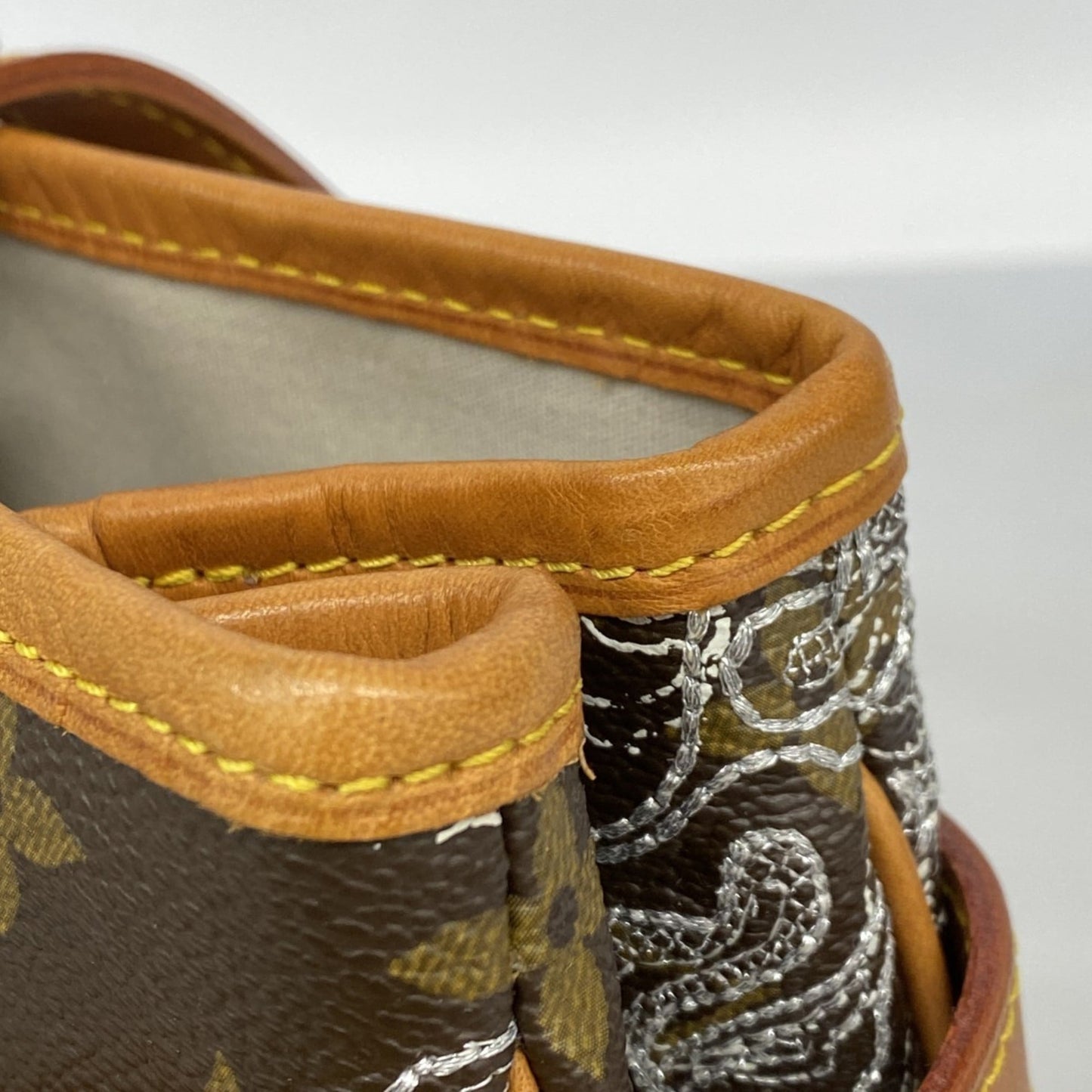 Louis Vuitton Argent Tote Bag (Pre-Owned)