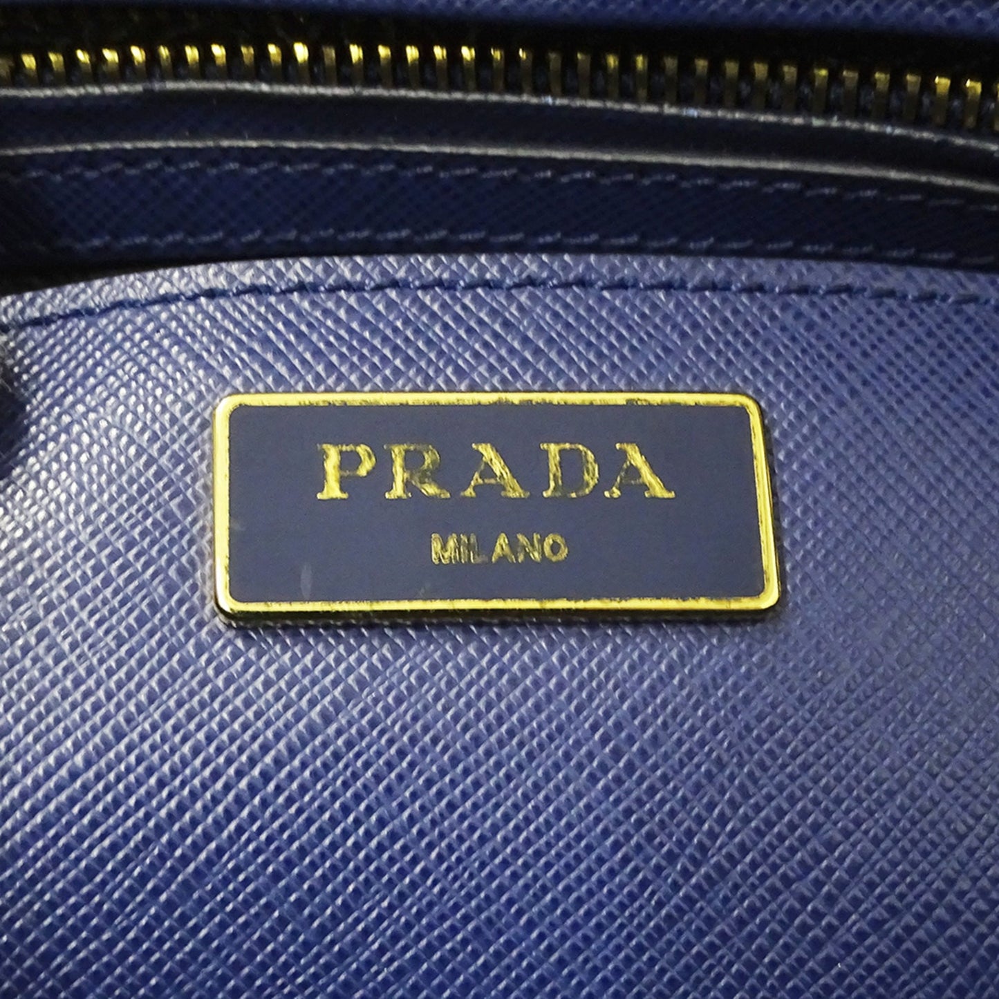 Prada Blue Saffiano Triangle Handbag Shoulder Bag (Pre-Owned)