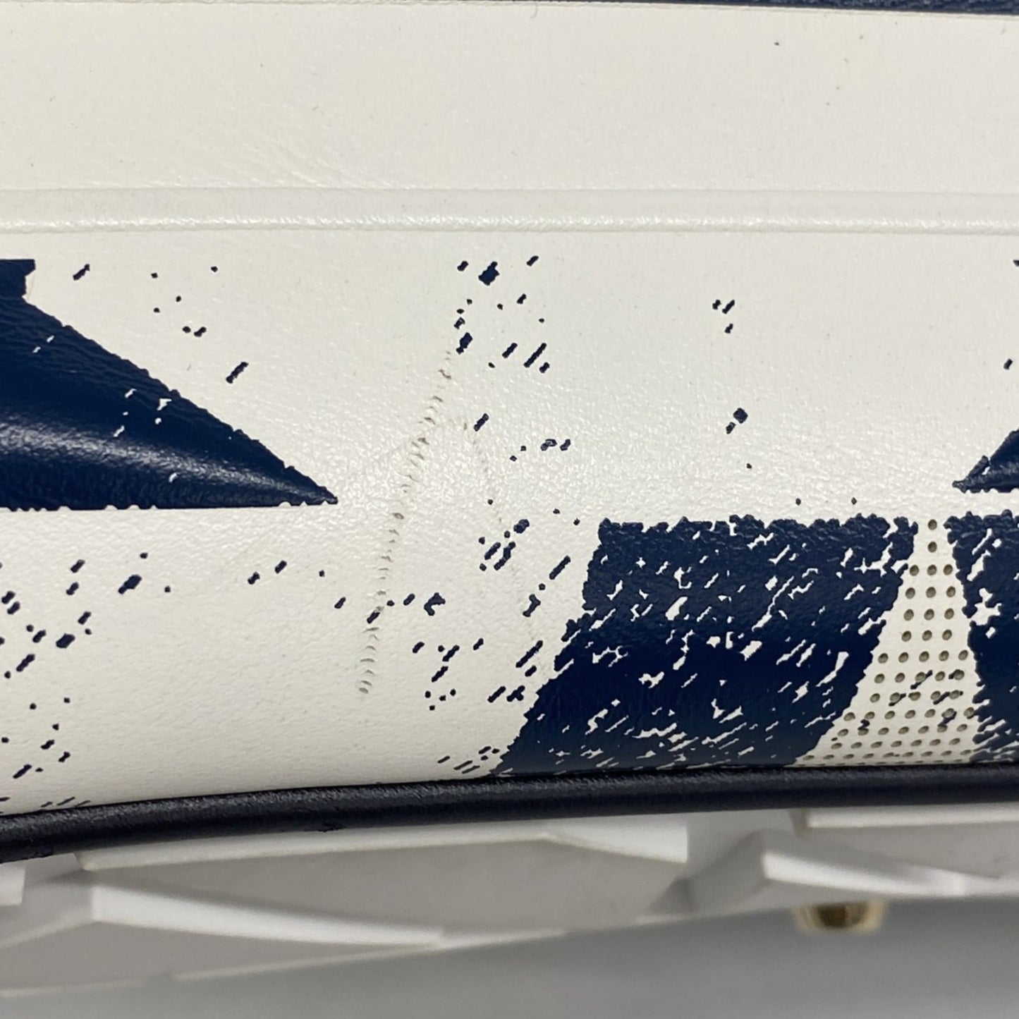 Christian Dior Navy White Leather Handbag (Pre-Owned)