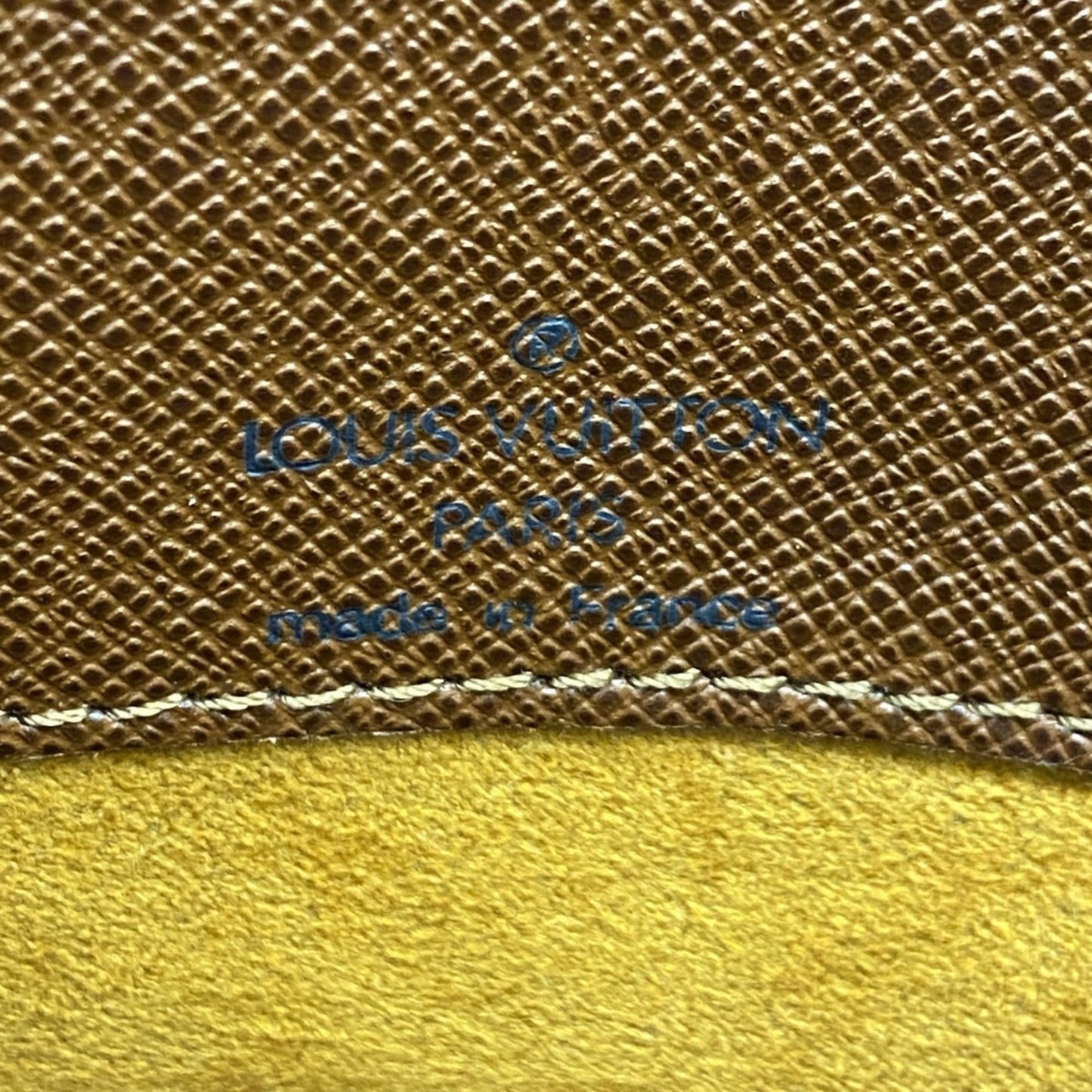 Louis Vuitton Brown Shoulder Bag (Pre-Owned)