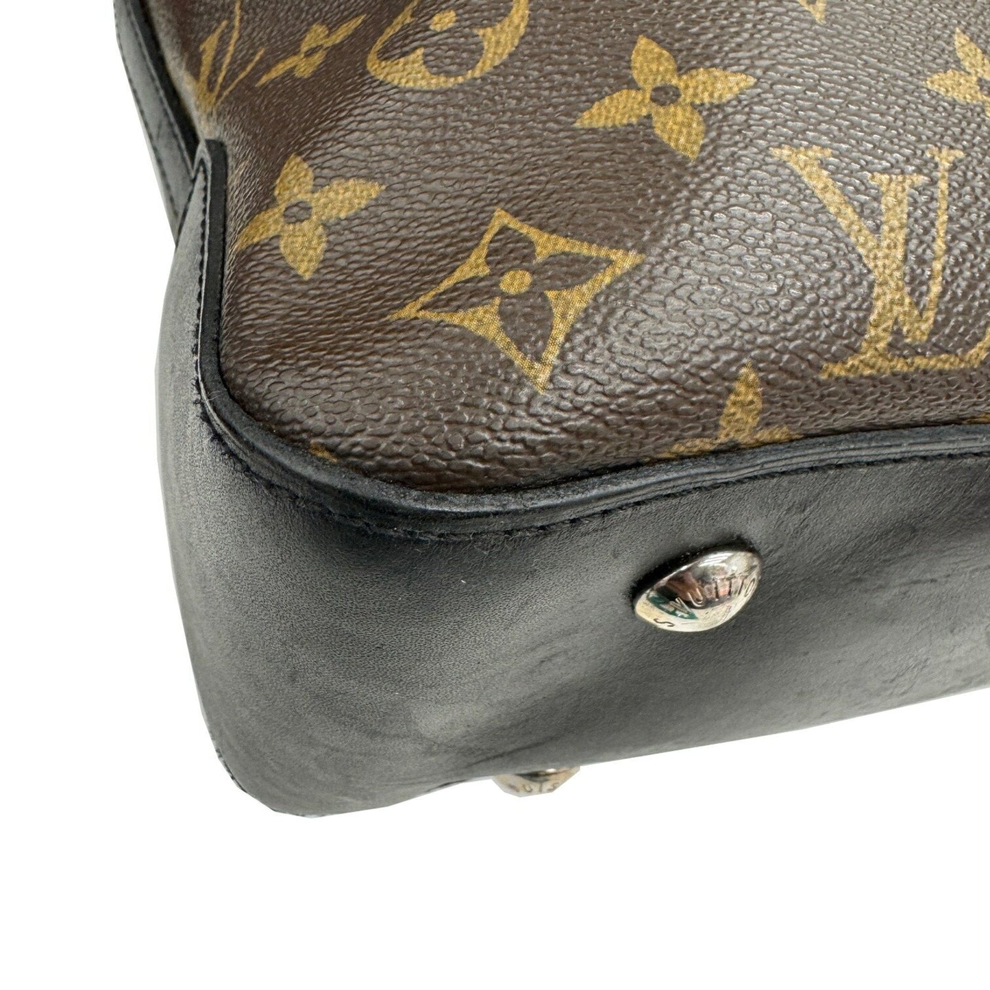 Louis Vuitton Brown Monogram Monogram Shoulder Bag (Pre-Owned)