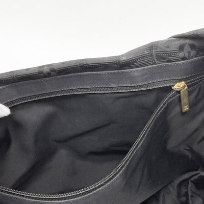 Chanel Black Nylon Tote Bag (Pre-Owned)