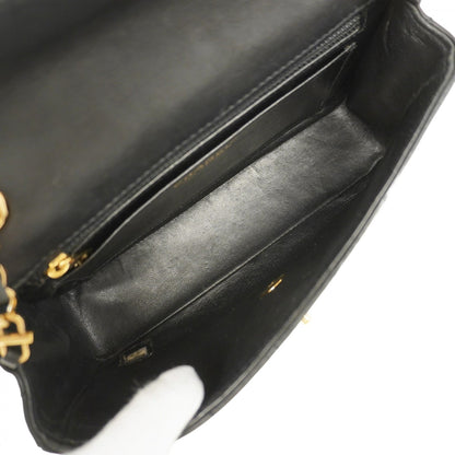 Chanel Black Leather Shoulder Bag (Pre-Owned)