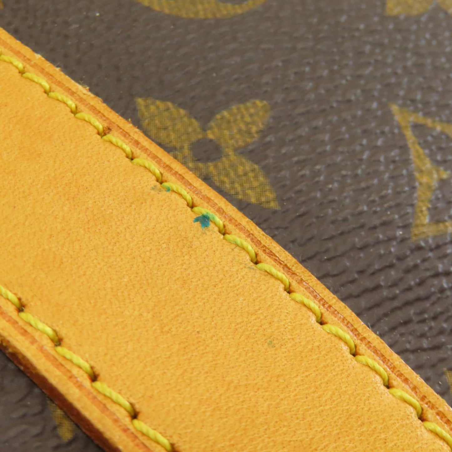 Louis Vuitton Brown Monogram Monogram Shoulder Bag (Pre-Owned)