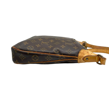 Louis Vuitton Brown Monogram Monogram Shoulder Bag (Pre-Owned)