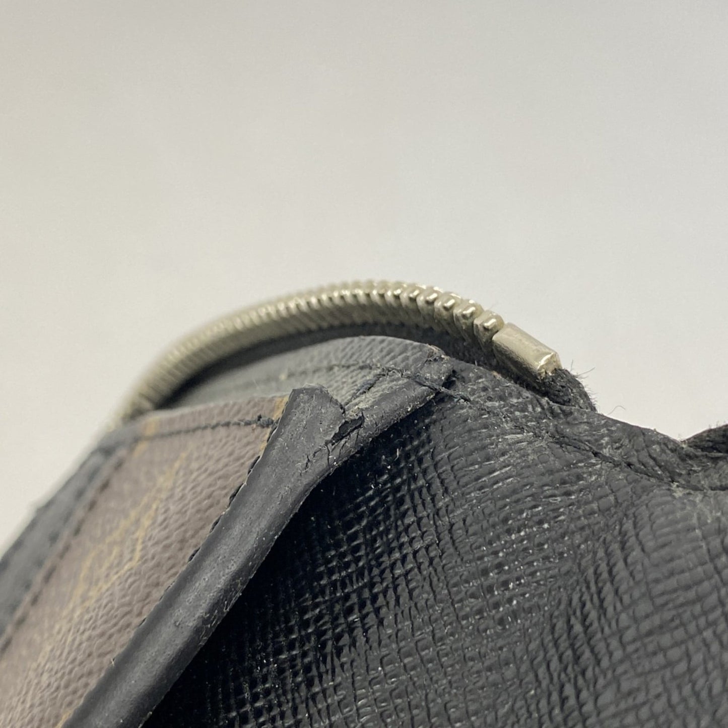 Louis Vuitton Black Brown Long Wallet (Bi-Fold) (Pre-Owned)