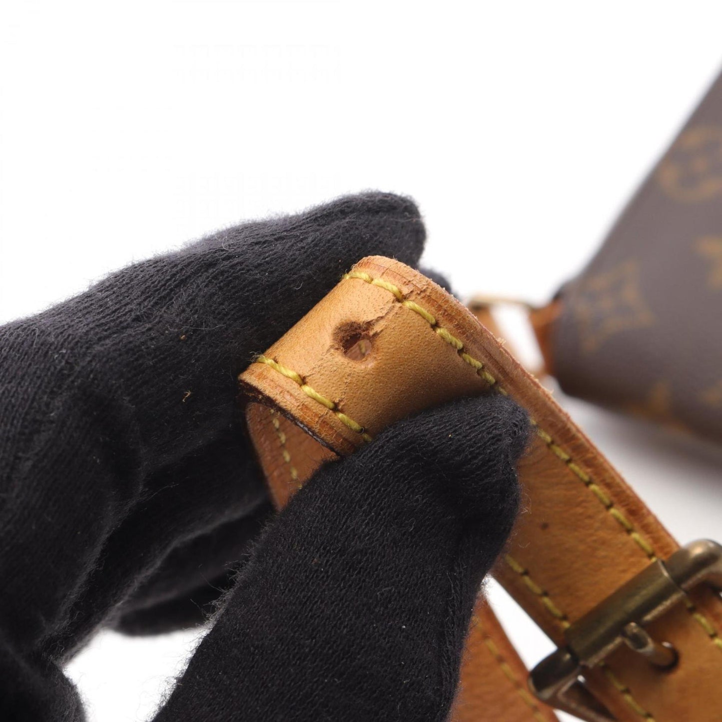 Louis Vuitton Brown Monogram Monogram Shoulder Bag (Pre-Owned)