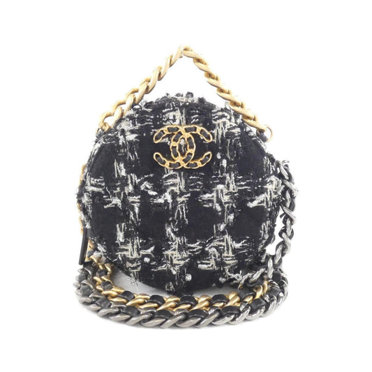 Chanel Black White Tweed Shoulder Bag (Pre-Owned)