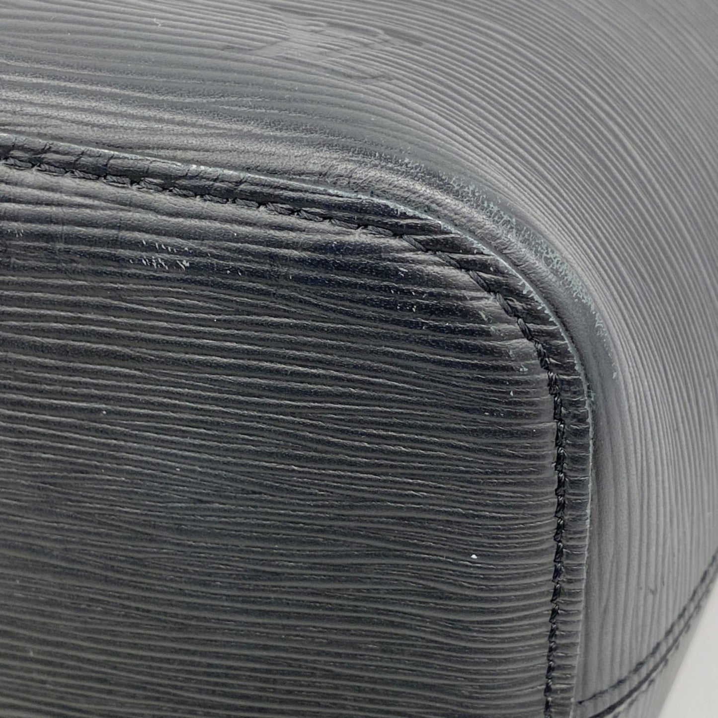 Louis Vuitton Noir Tote Bag (Pre-Owned)