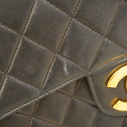 Chanel Black Leather Shoulder Bag (Pre-Owned)