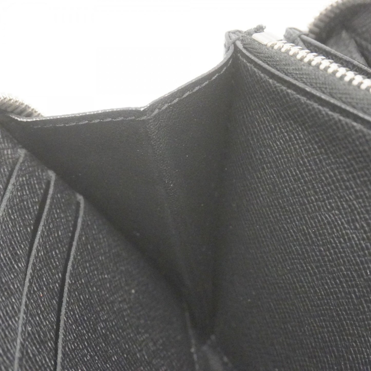 Louis Vuitton Noir Long Wallet (Bi-Fold) (Pre-Owned)