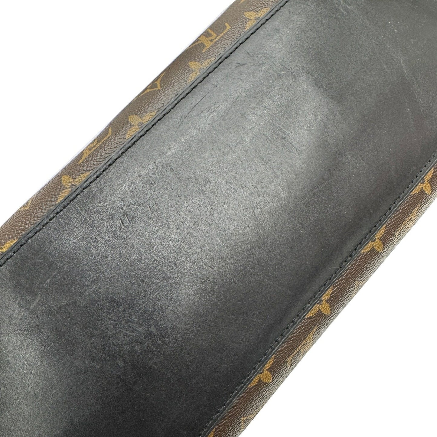 Louis Vuitton Brown Monogram Monogram Shoulder Bag (Pre-Owned)