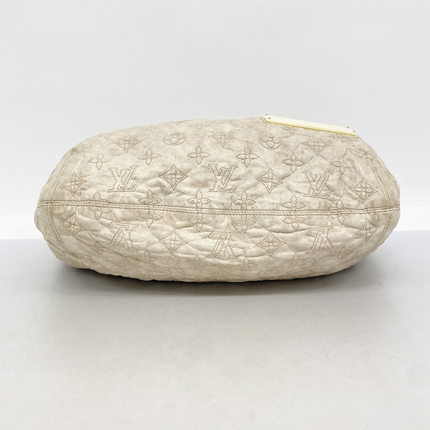 Louis Vuitton Beige Shoulder Bag (Pre-Owned)