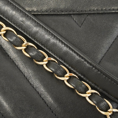 Chanel Black Leather Shoulder Bag (Pre-Owned)