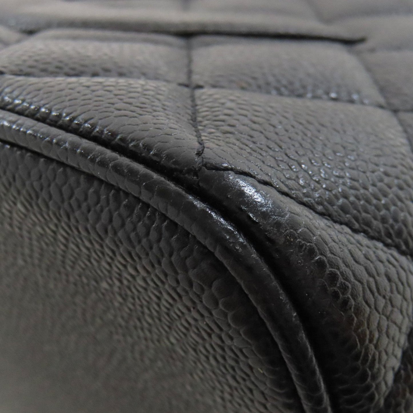 Chanel Black Leather Tote Bag (Pre-Owned)