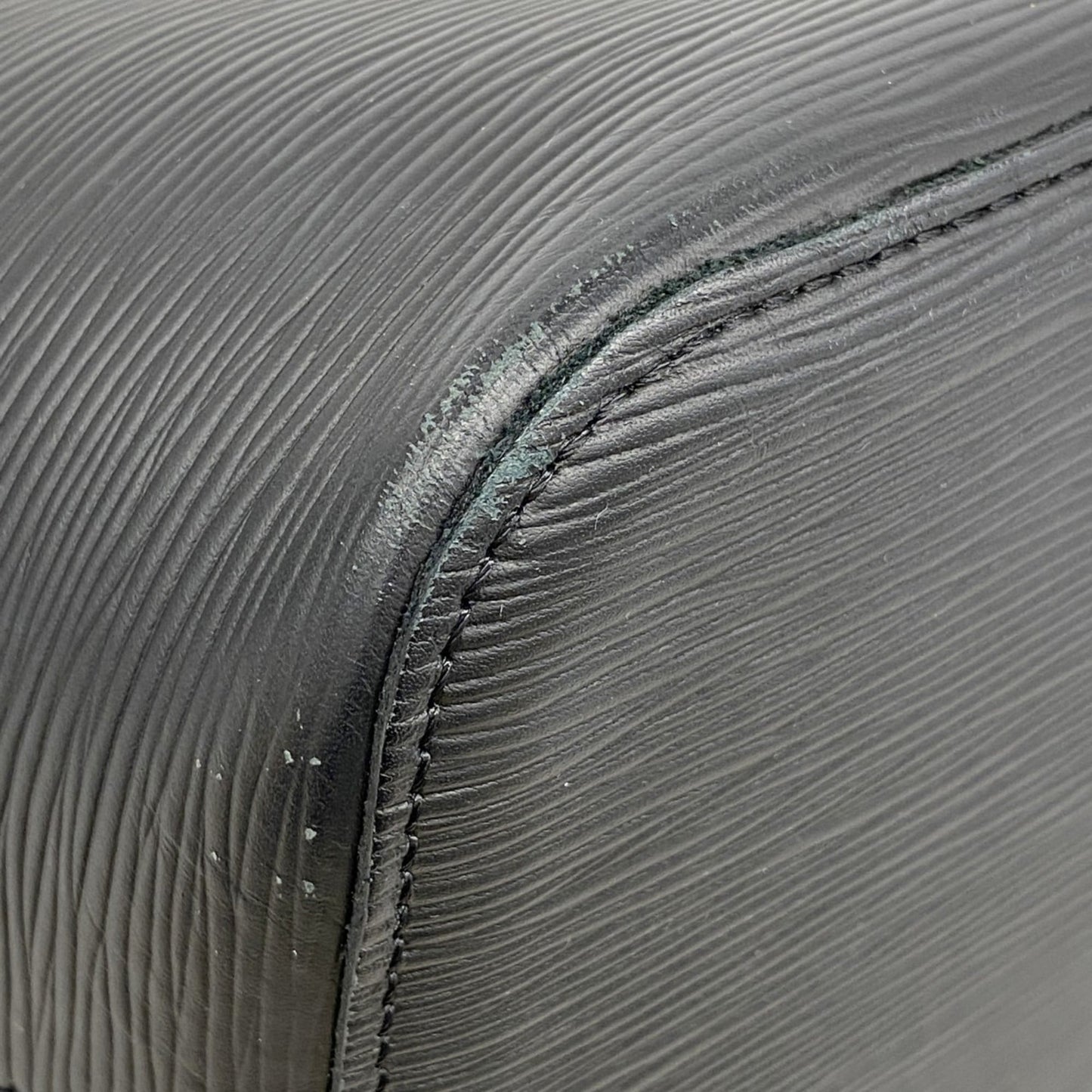 Louis Vuitton Noir Tote Bag (Pre-Owned)