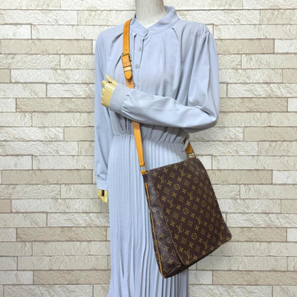 Louis Vuitton Brown Monogram Shoulder Bag (Pre-Owned)