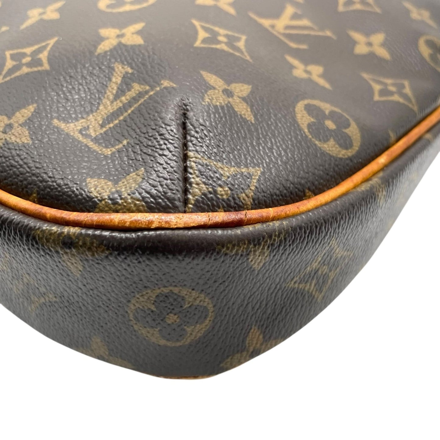 Louis Vuitton Brown Monogram Monogram Shoulder Bag (Pre-Owned)