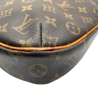 Louis Vuitton Brown Monogram Monogram Shoulder Bag (Pre-Owned)