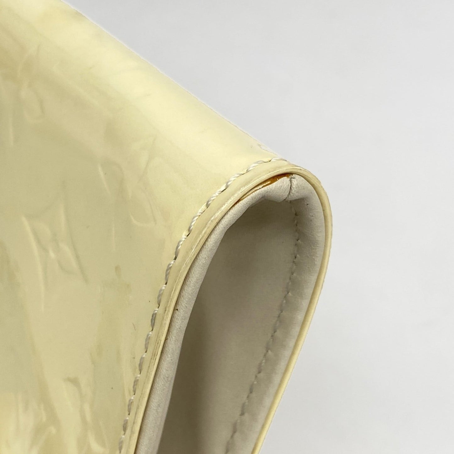 Louis Vuitton Pearl Chain/Shoulder Wallet (Pre-Owned)