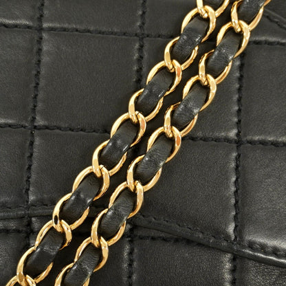 Chanel Black Leather Shoulder Bag (Pre-Owned)