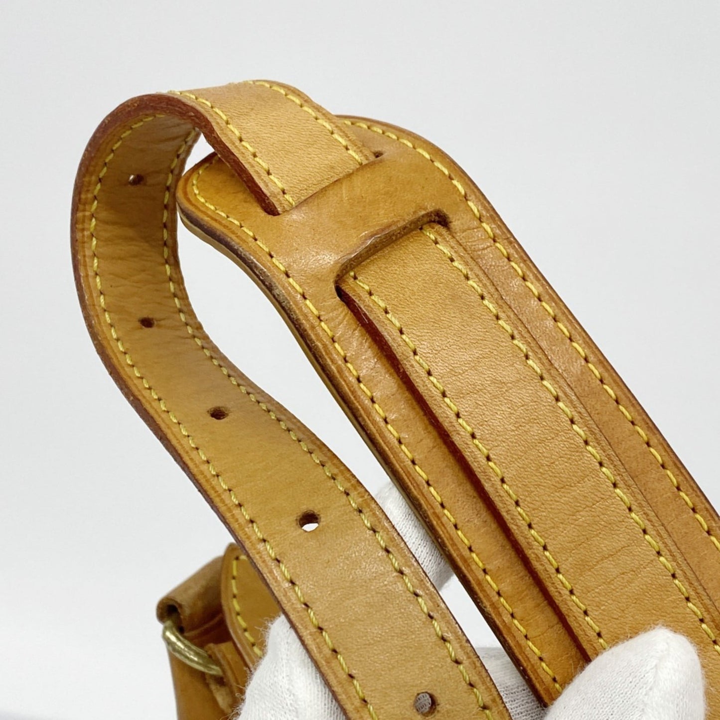 Louis Vuitton Brown Shoulder Bag (Pre-Owned)