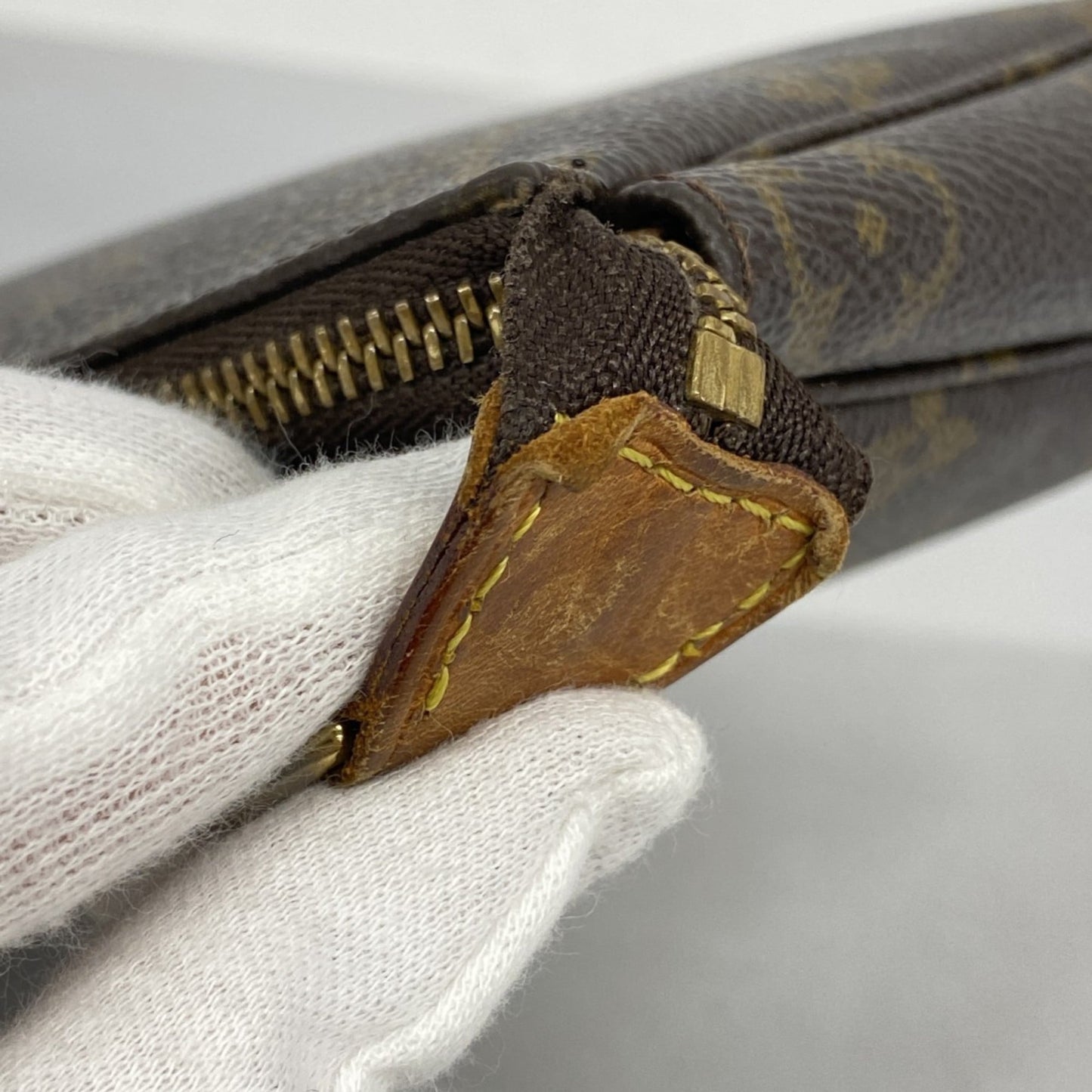 Louis Vuitton Brown Pouch (Pre-Owned)