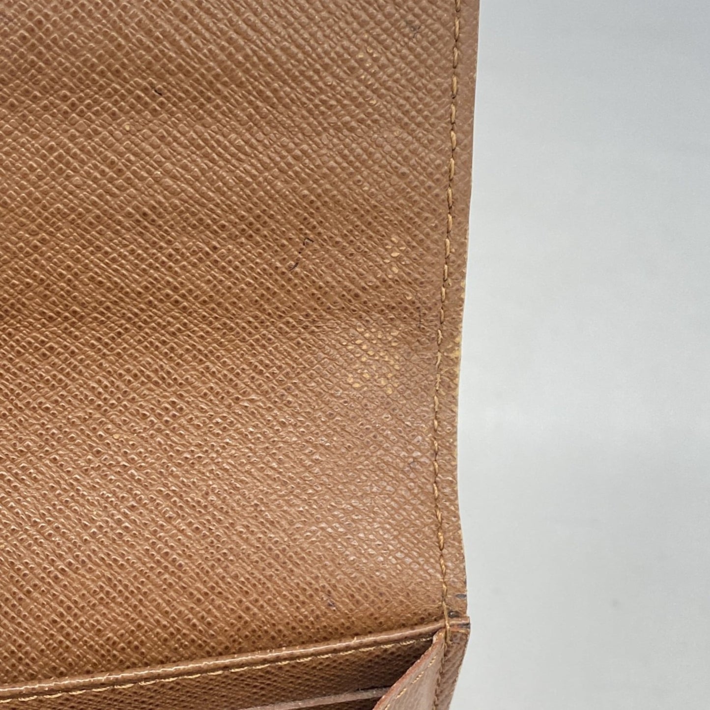 Louis Vuitton Brown Long Wallet (Bi-Fold) (Pre-Owned)