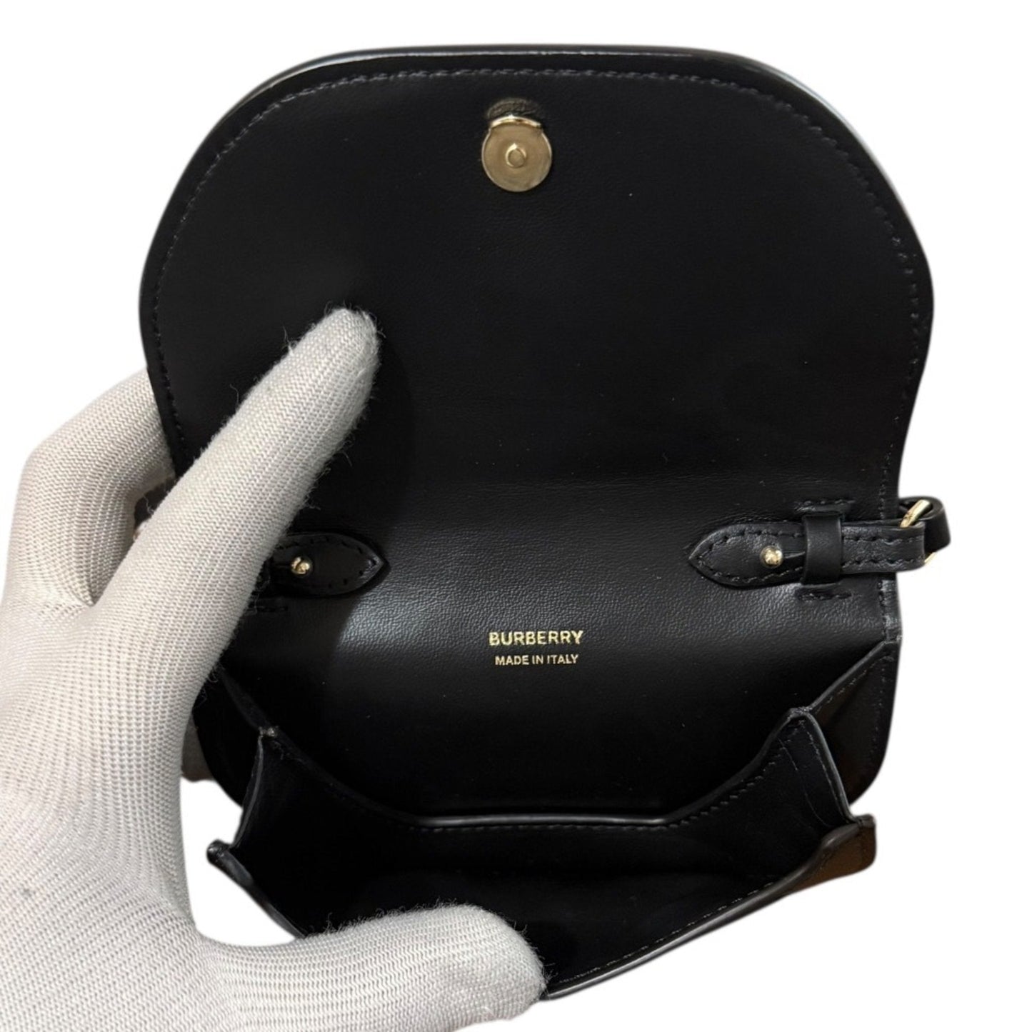 Burberry Black Shoulder Bag (Pre-Owned)