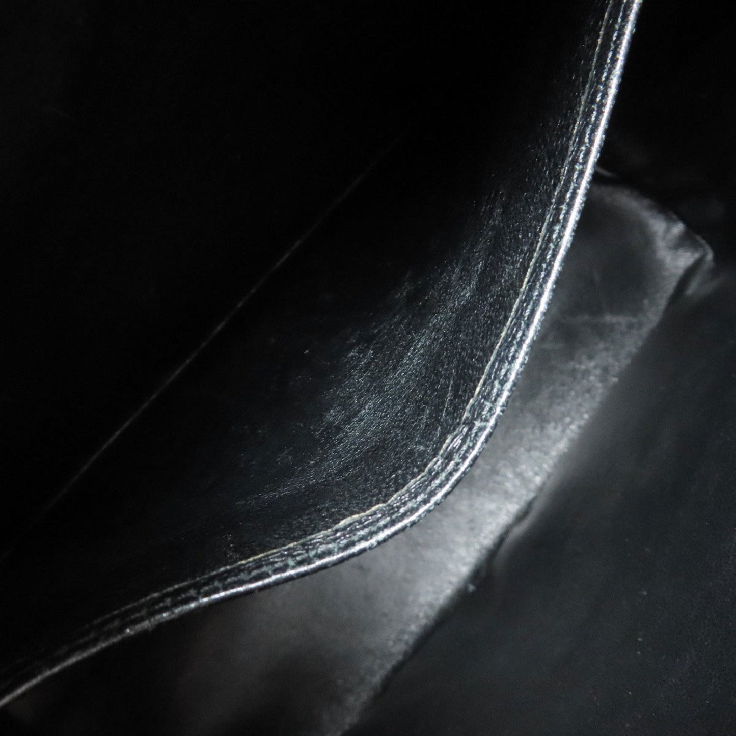 Chanel Black Leather Tote Bag (Pre-Owned)