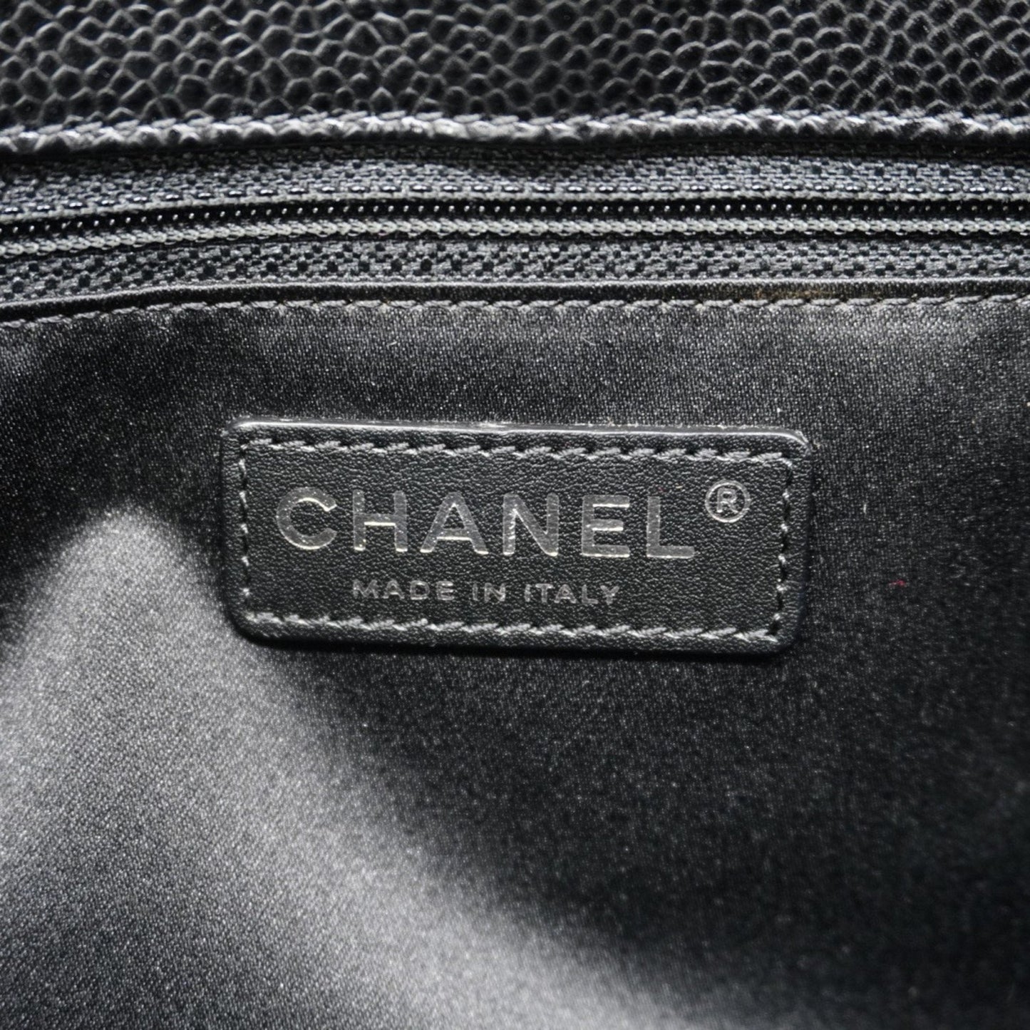 Chanel Black Grained Calfskin Tote Bag (Pre-Owned)