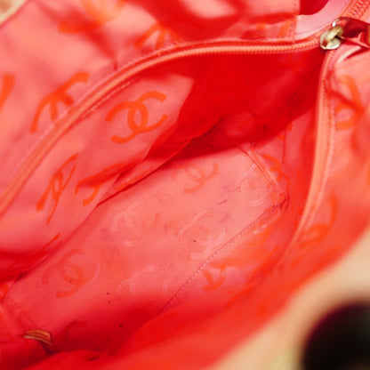 Chanel White Leather Tote Bag (Pre-Owned)