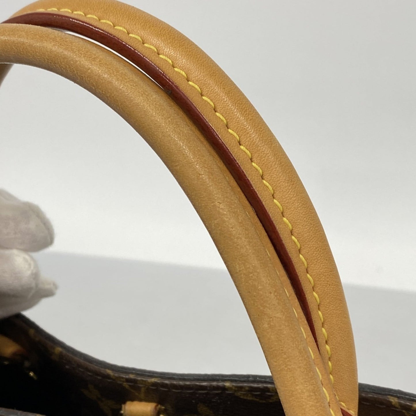 Louis Vuitton Brown Handbag (Pre-Owned)