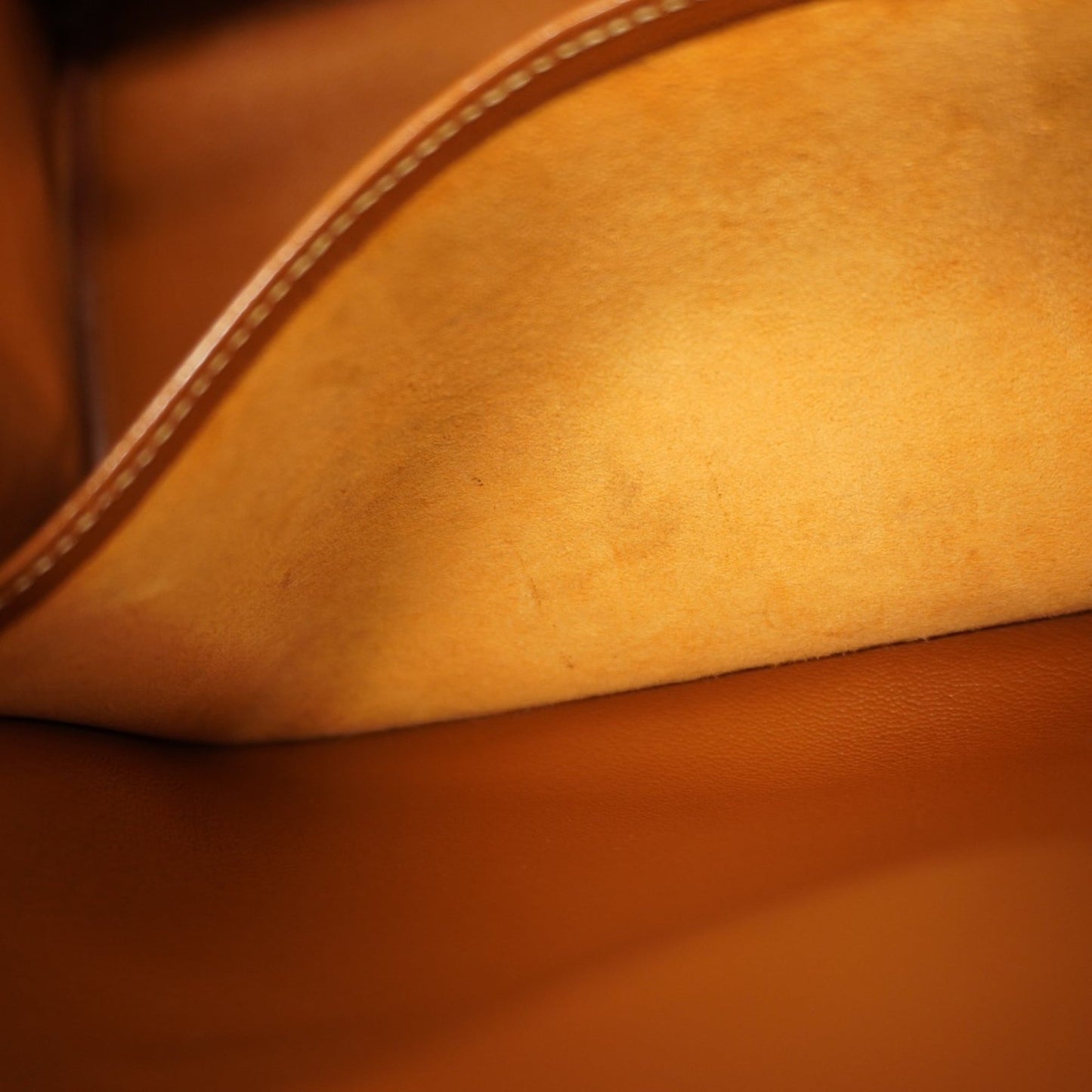 Hermes Gold Courchevel Leather Handbag (Pre-Owned)