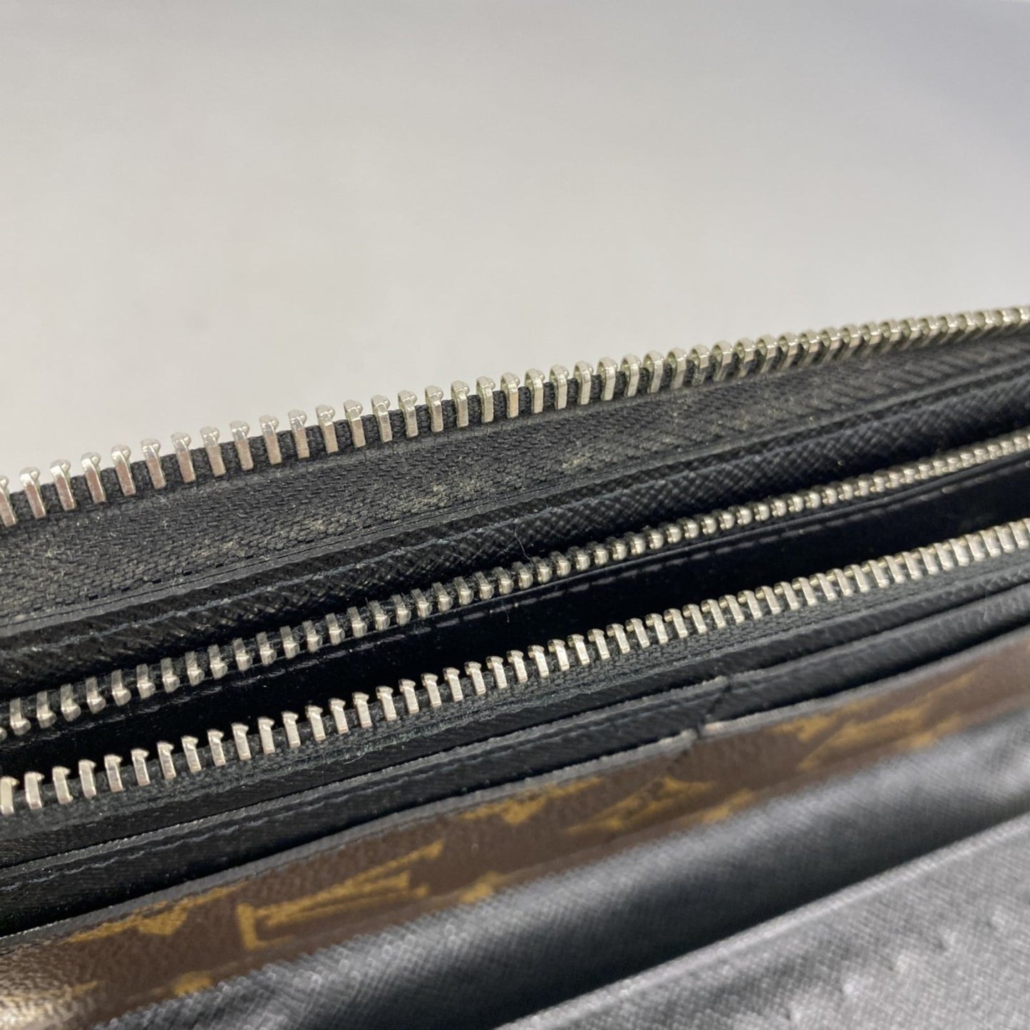 Louis Vuitton Black Brown Long Wallet (Bi-Fold) (Pre-Owned)