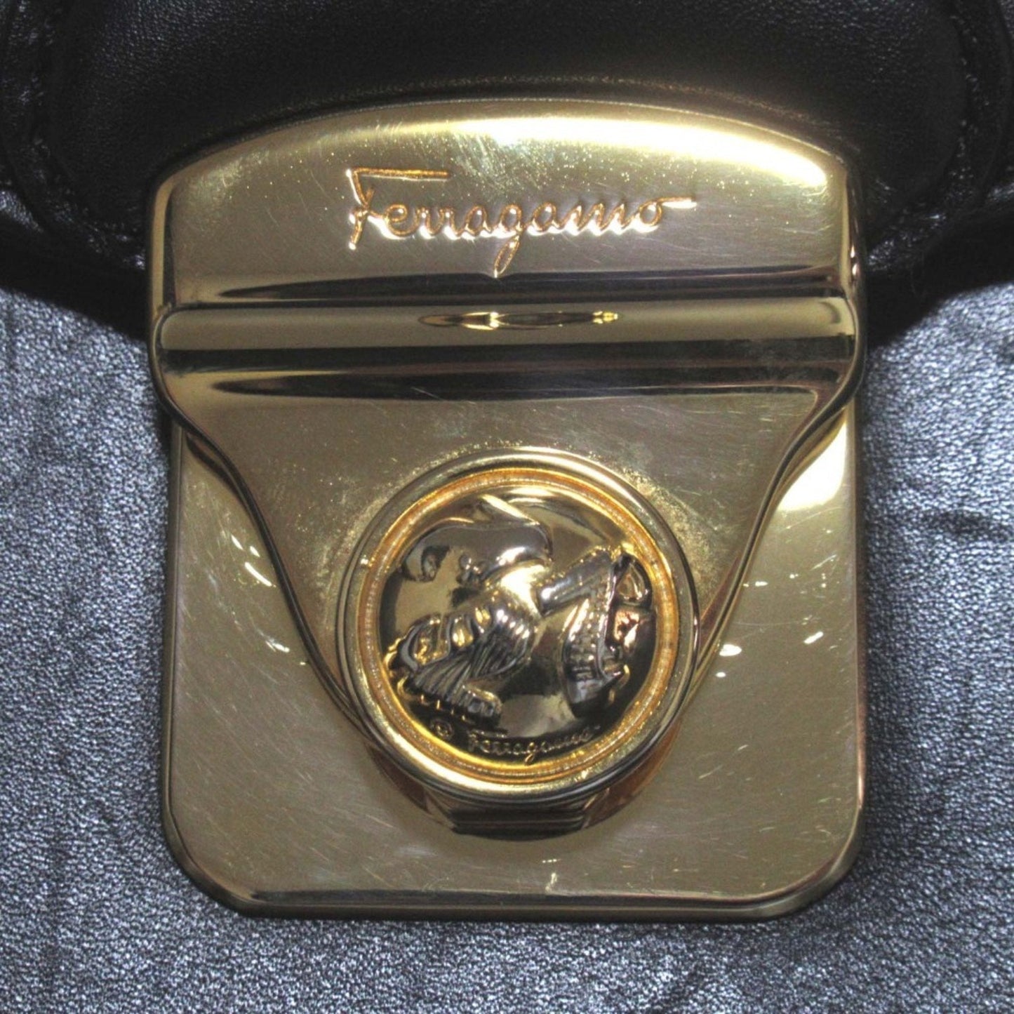 Salvatore Ferragamo Black Leather Handbag Shoulder Bag (Pre-Owned)