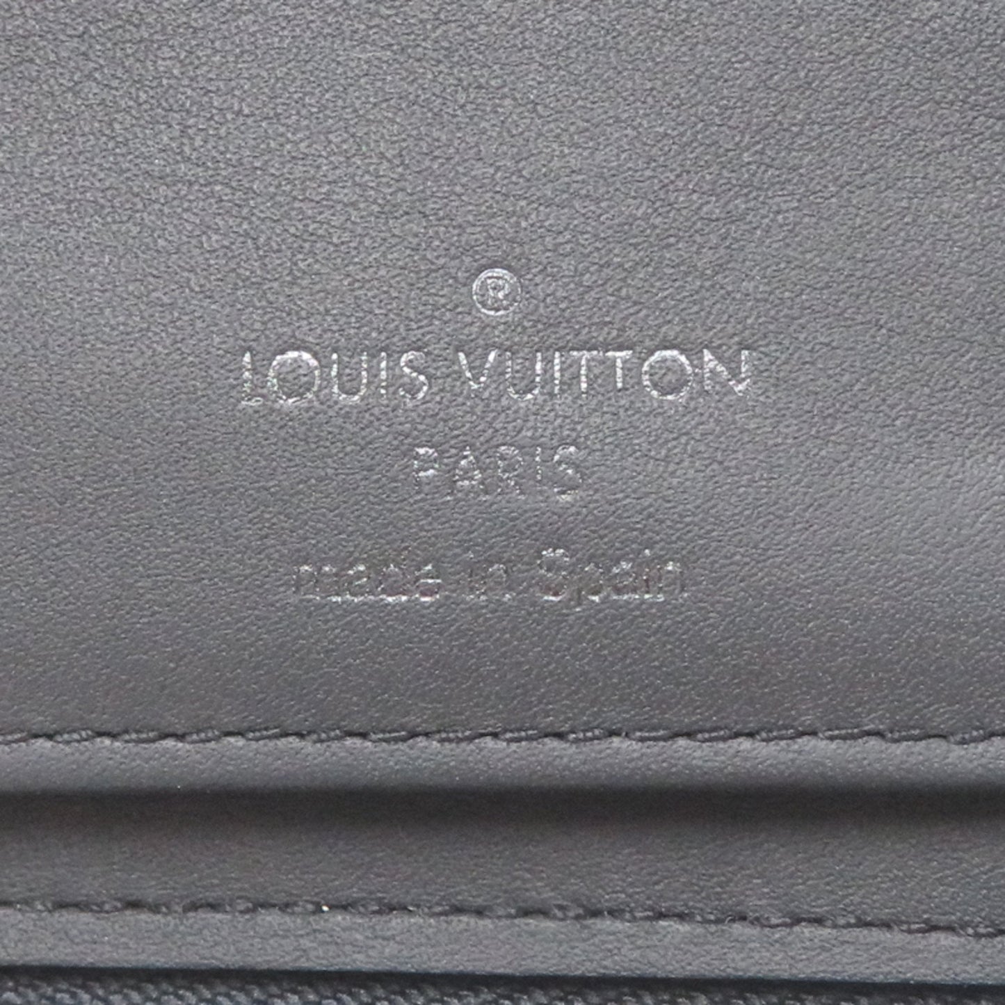 Louis Vuitton Black Leather Long Wallet (Bi-Fold) (Pre-Owned)