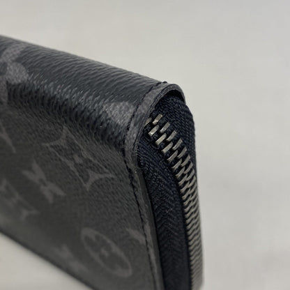 Louis Vuitton Black Long Wallet (Bi-Fold) (Pre-Owned)