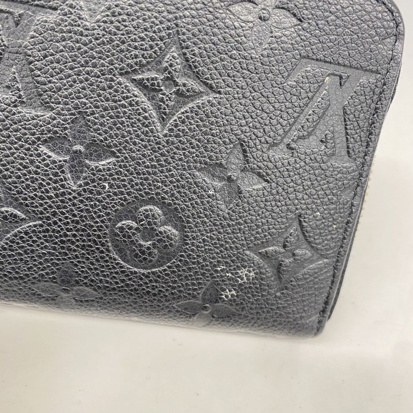 Louis Vuitton Noir Long Wallet (Bi-Fold) (Pre-Owned)