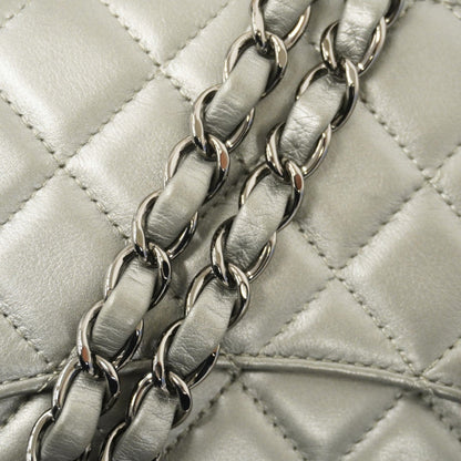Chanel Gray Leather Shoulder Bag (Pre-Owned)